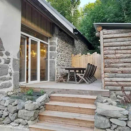 La Grange De La Gratade * Rochefort-Montagne