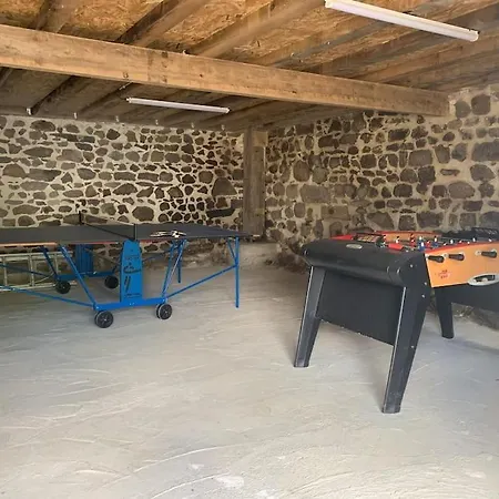 Casa de Férias La Grange De La Gratade Rochefort-Montagne